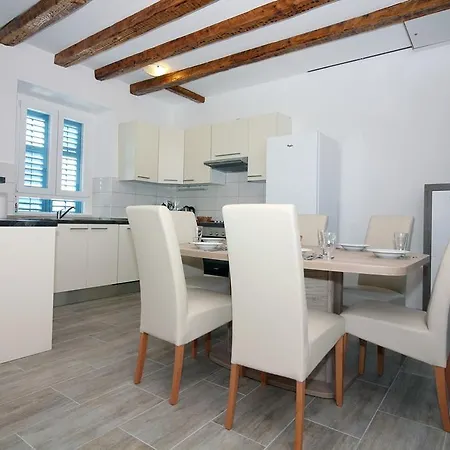 House By The Sea - * Tisno