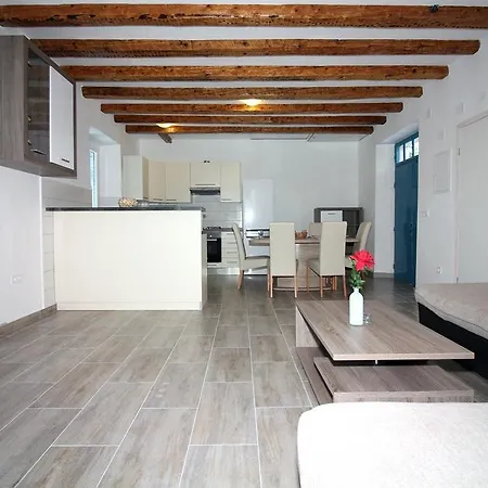 Apartamento House By The Sea - Tisno