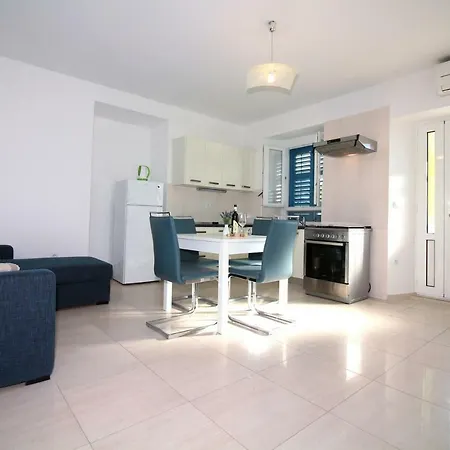 House By The Sea -