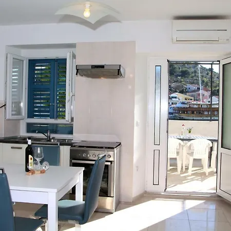 Apartamento House By The Sea - Tisno