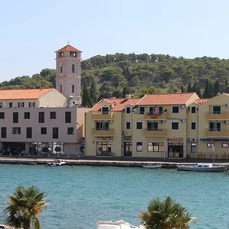 House By The Sea - Tisno