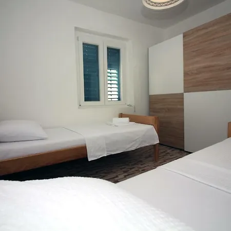 House By The Sea - Apartamento Tisno