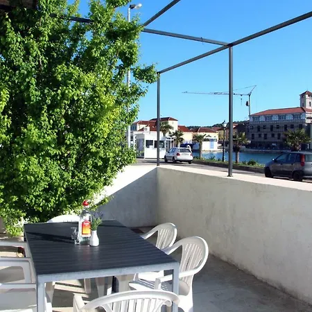 Apartamento House By The Sea - Tisno