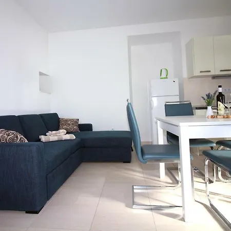 House By The Sea - Tisno